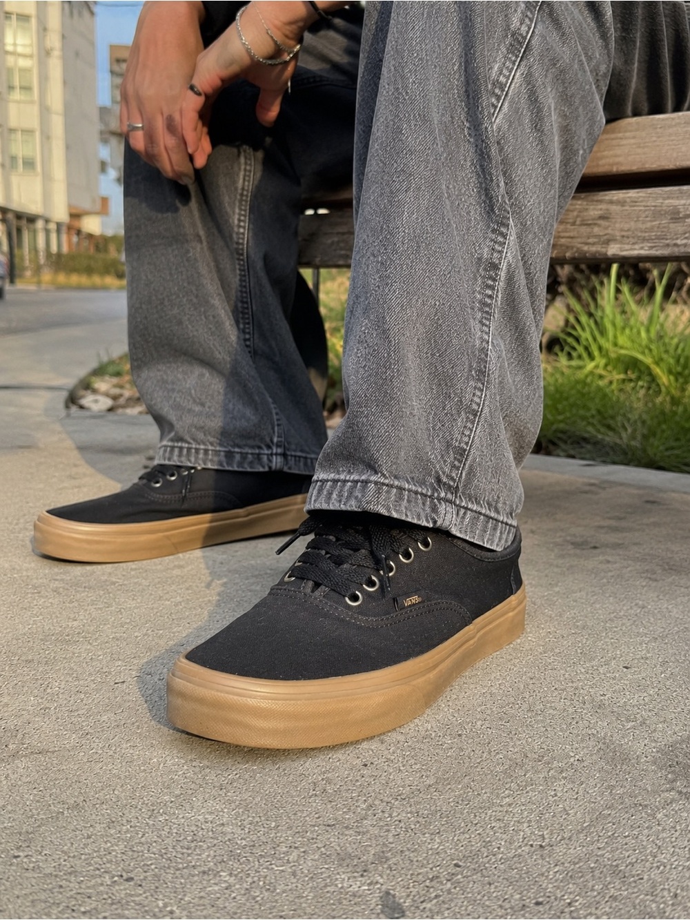 Vans Black Gum Sole Skate Shoes Men’s 9 Women’s 10.5 Streetwear